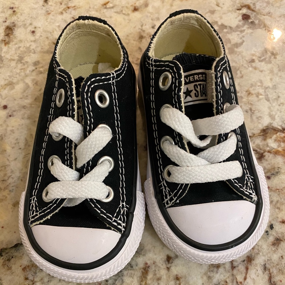 Baby Converse Chuck Taylors black